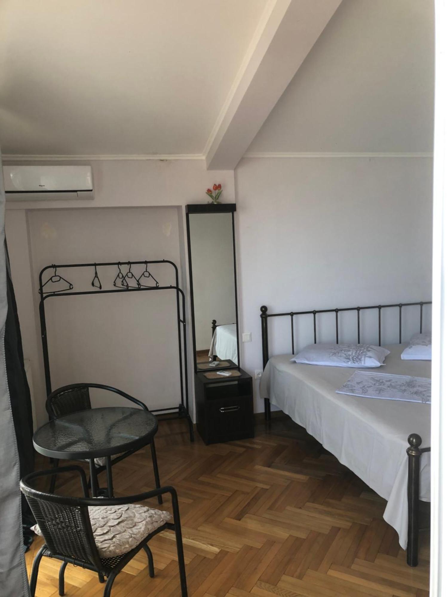Cozy Guest House In Old Batumi Kültér fotó