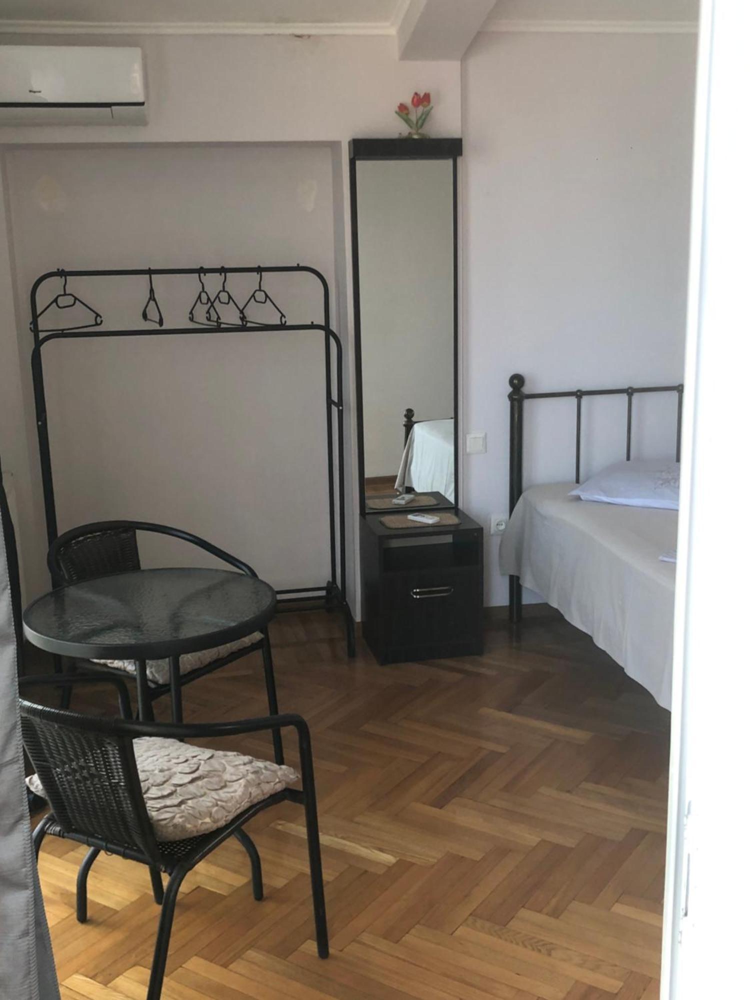 Cozy Guest House In Old Batumi Kültér fotó