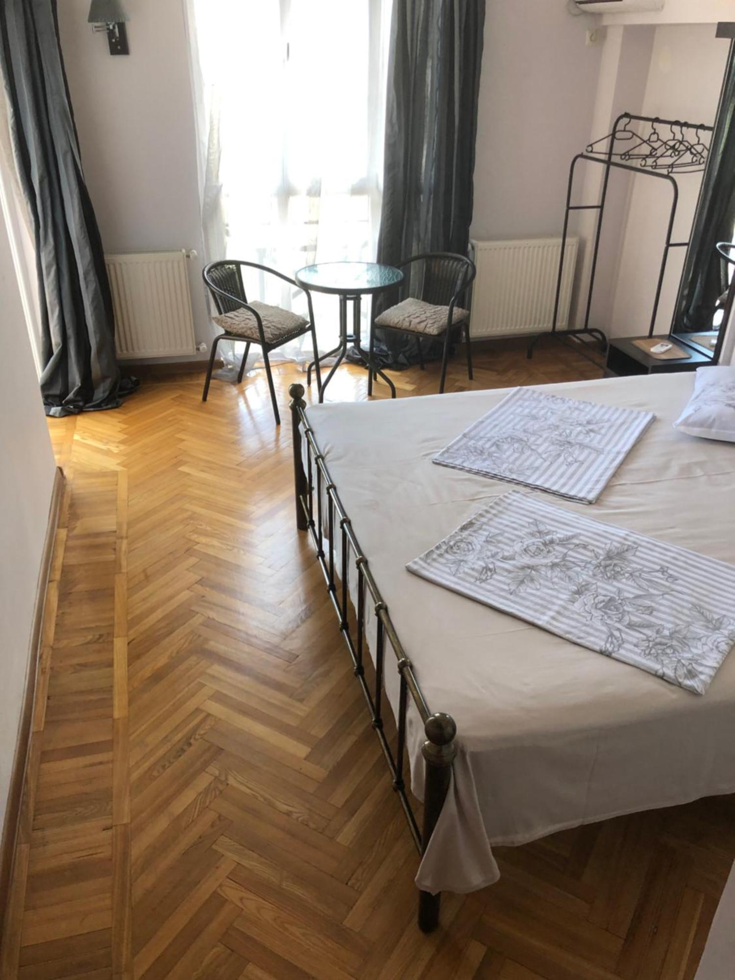 Cozy Guest House In Old Batumi Kültér fotó