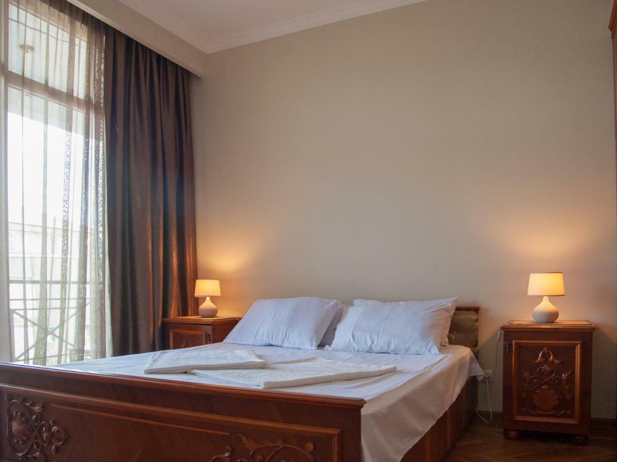 Cozy Guest House In Old Batumi Kültér fotó