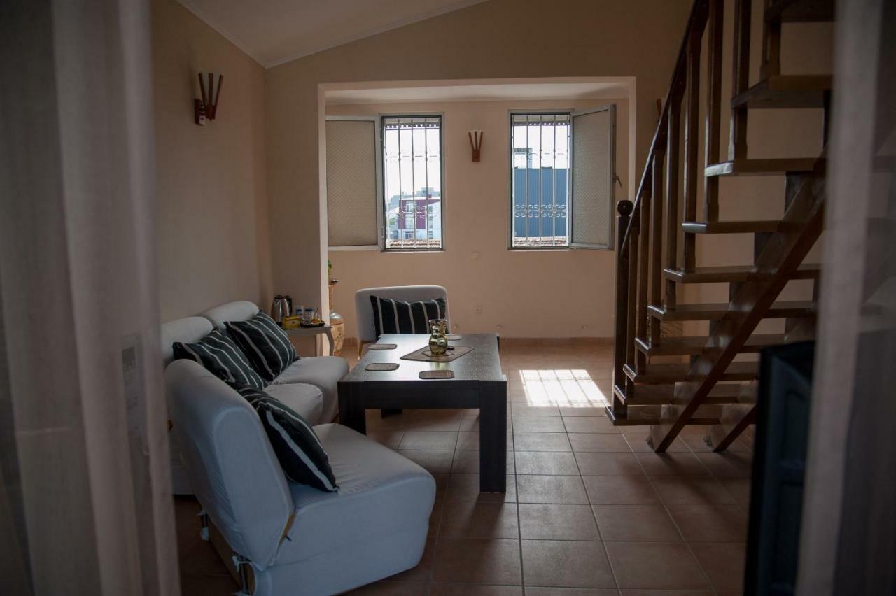Cozy Guest House In Old Batumi Kültér fotó