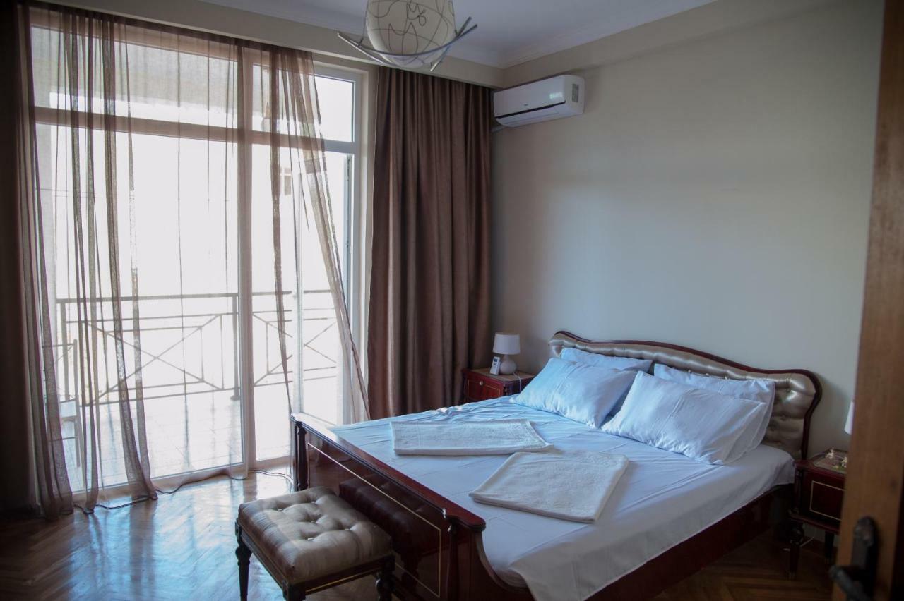 Cozy Guest House In Old Batumi Kültér fotó