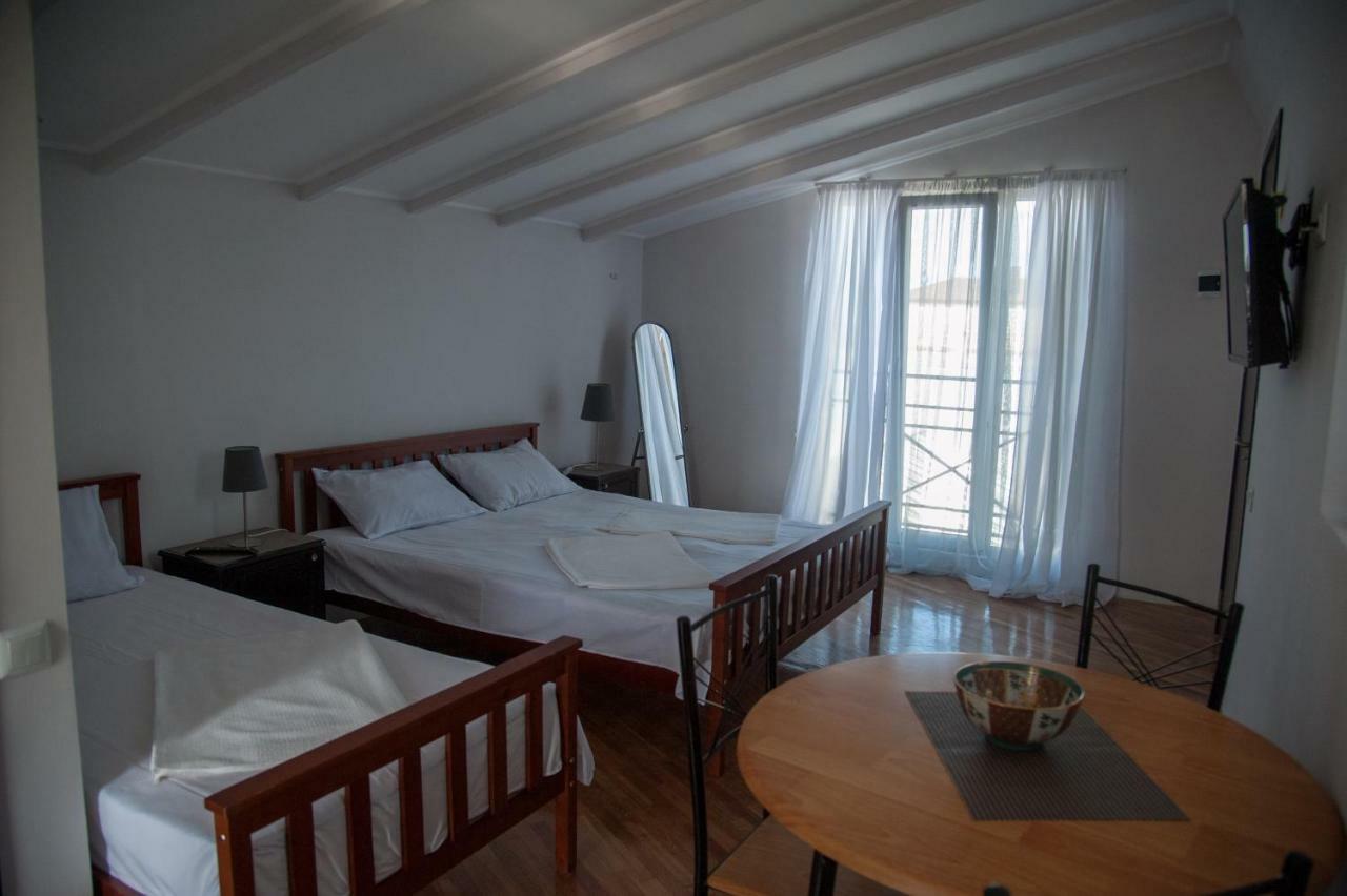 Cozy Guest House In Old Batumi Kültér fotó