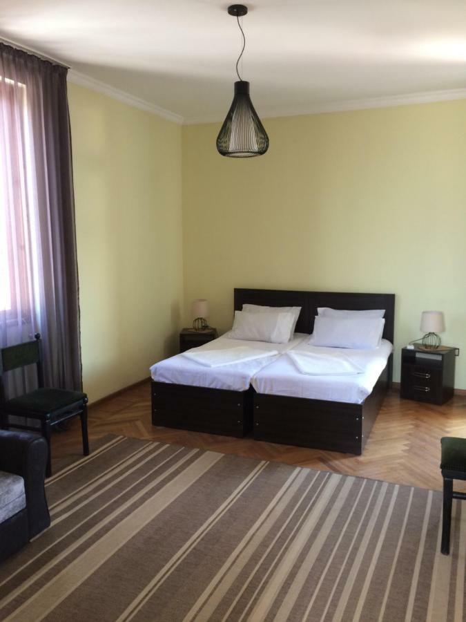 Cozy Guest House In Old Batumi Kültér fotó