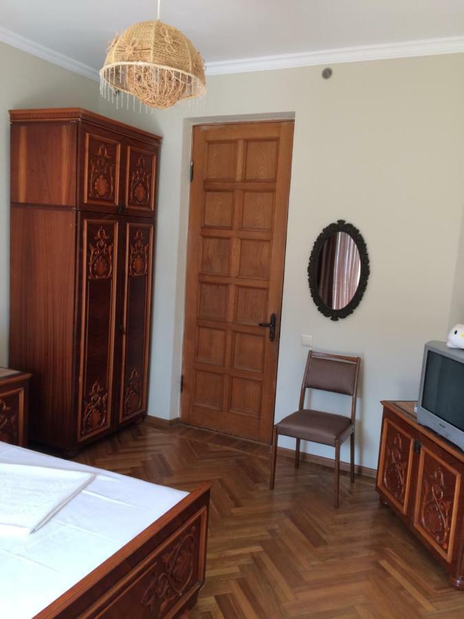 Cozy Guest House In Old Batumi Kültér fotó