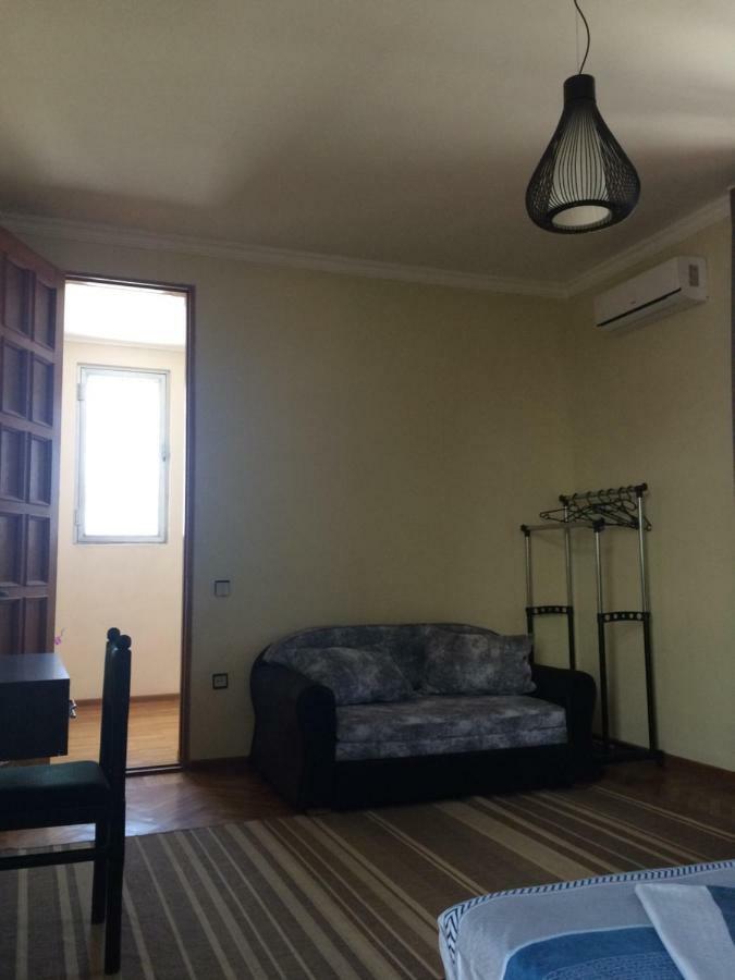 Cozy Guest House In Old Batumi Kültér fotó